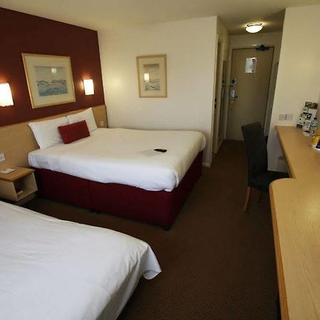 Days Inn By Wyndham London Stansted Airport Birchanger Exterior photo