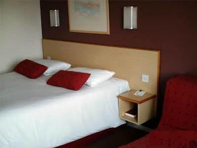 Days Inn By Wyndham London Stansted Airport Birchanger Exterior photo